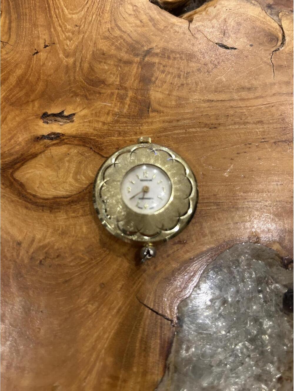 Vintage GENOVA SWISS Gold Tone Small Round Pendant Watch